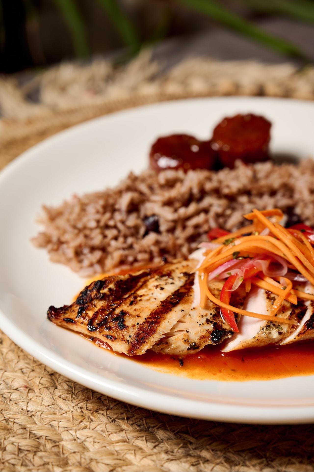 Panamanian ropa vieja with coconut rice and pigeon peas